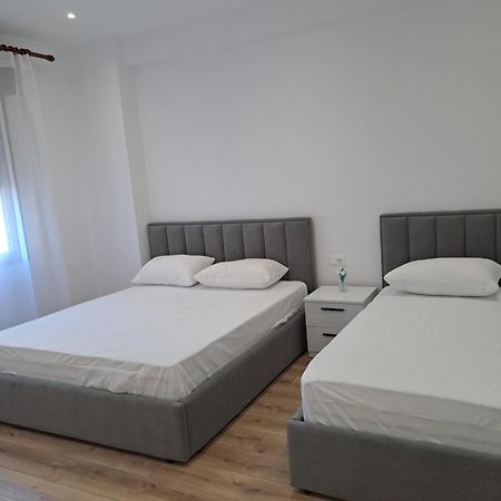 Erdis Home Nr 1 Тирана Екстер'єр фото